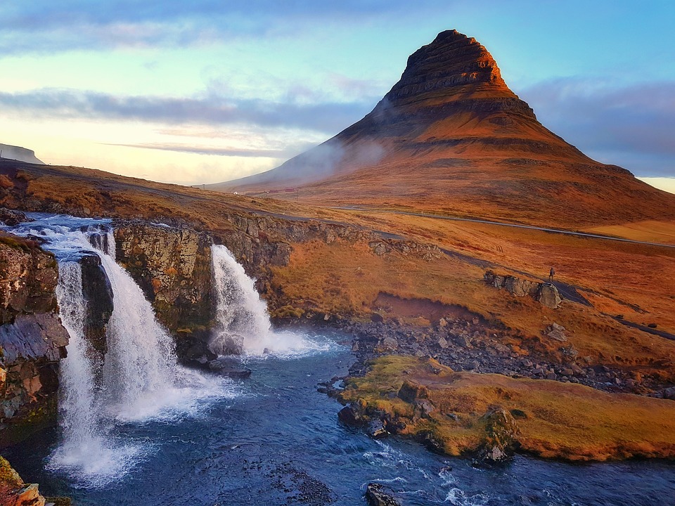 Top 10 Amazing Entertainments In Iceland peview
